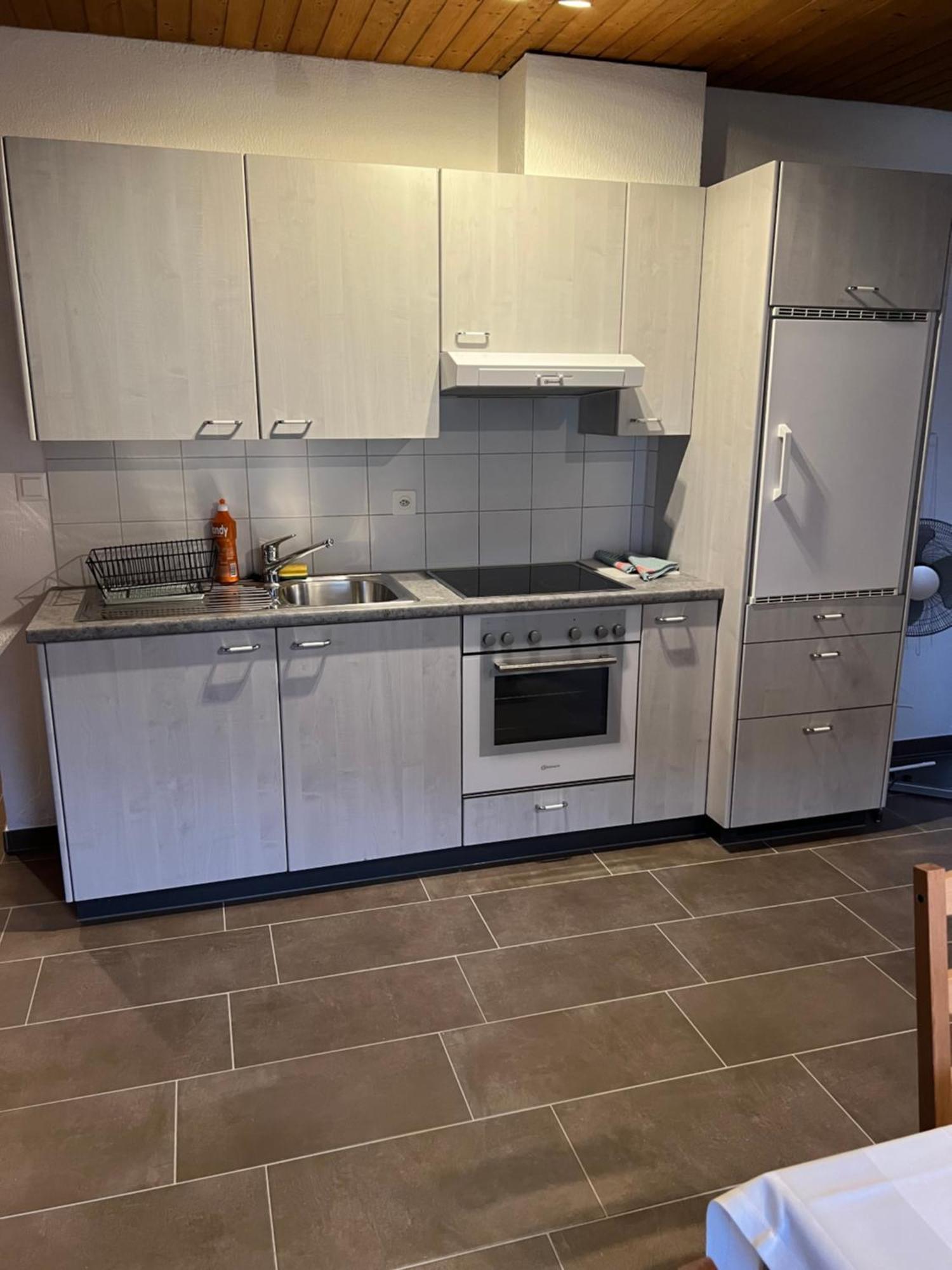 Apartament Rosy Apartment Интерлакен Екстериор снимка